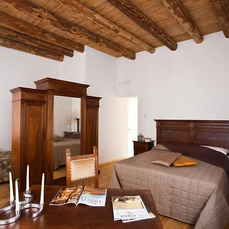 Borgo Castello Couette-café 3*